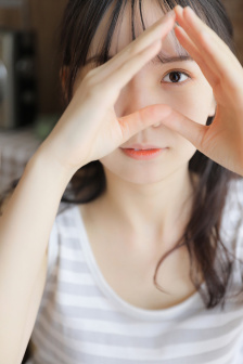 b站日本姑娘吻戏